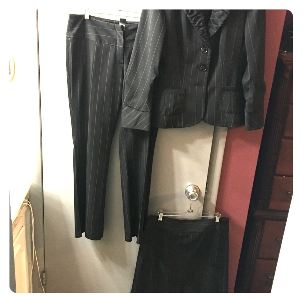 Women’s 3 pc suit